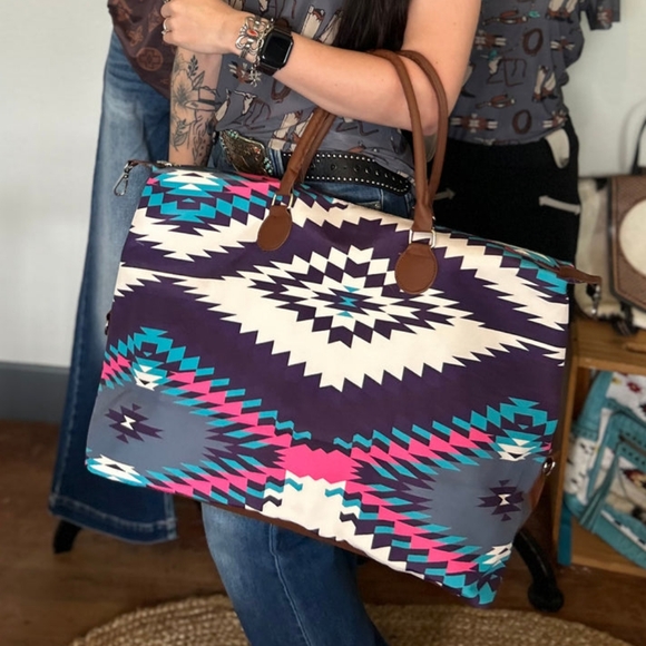 NWT Purple Aztec large tote - Picture 4 of 4